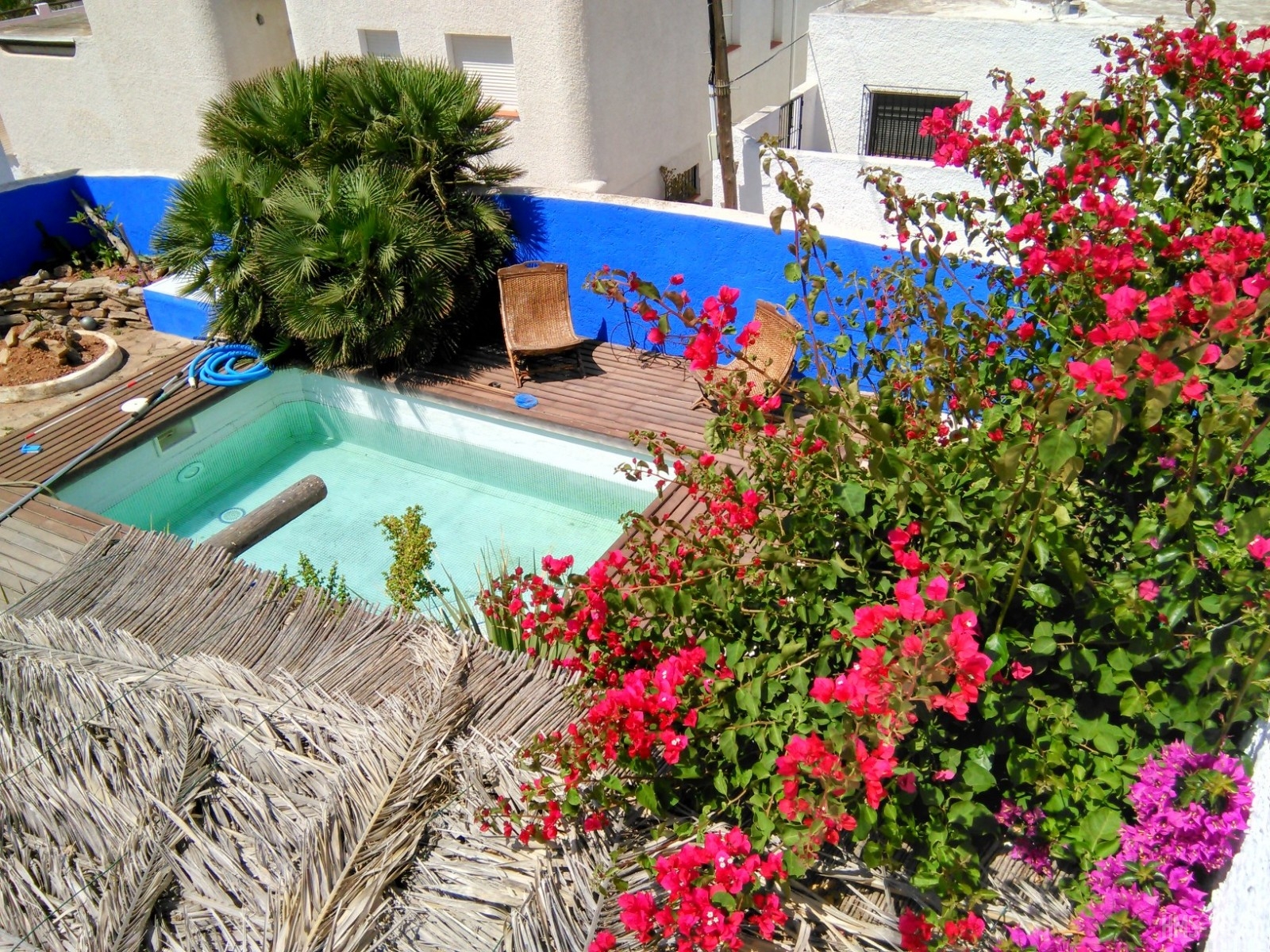 terraza-y-piscina
